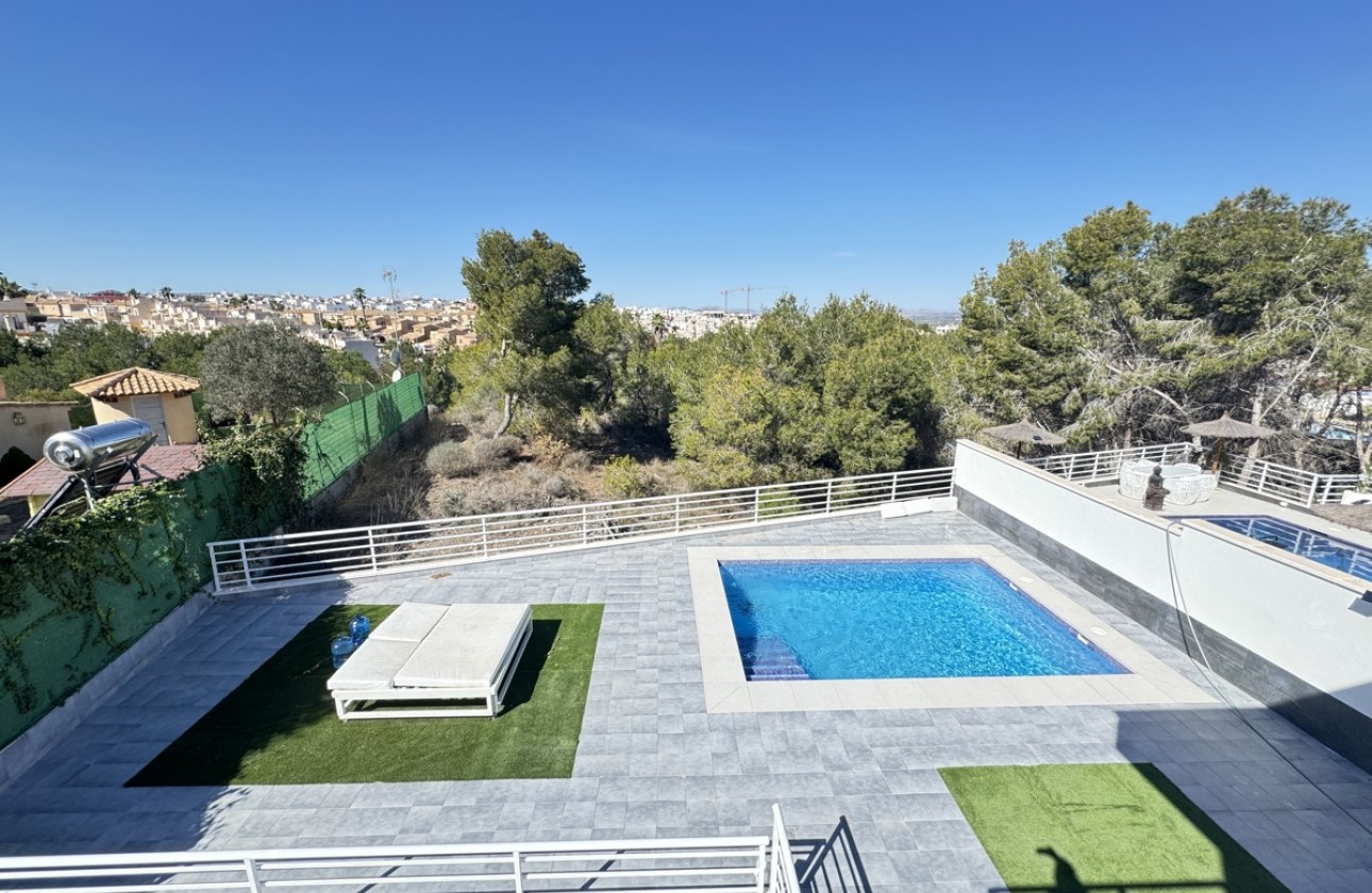 Resale - Villa - Los Balcones