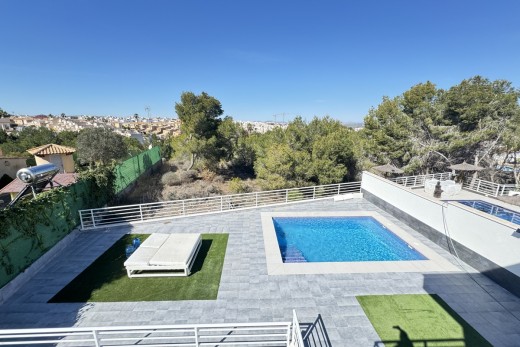 Resale - Villa - Los Balcones