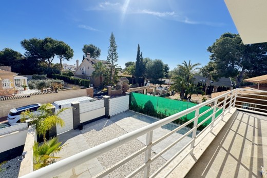 Resale - Villa - Los Balcones