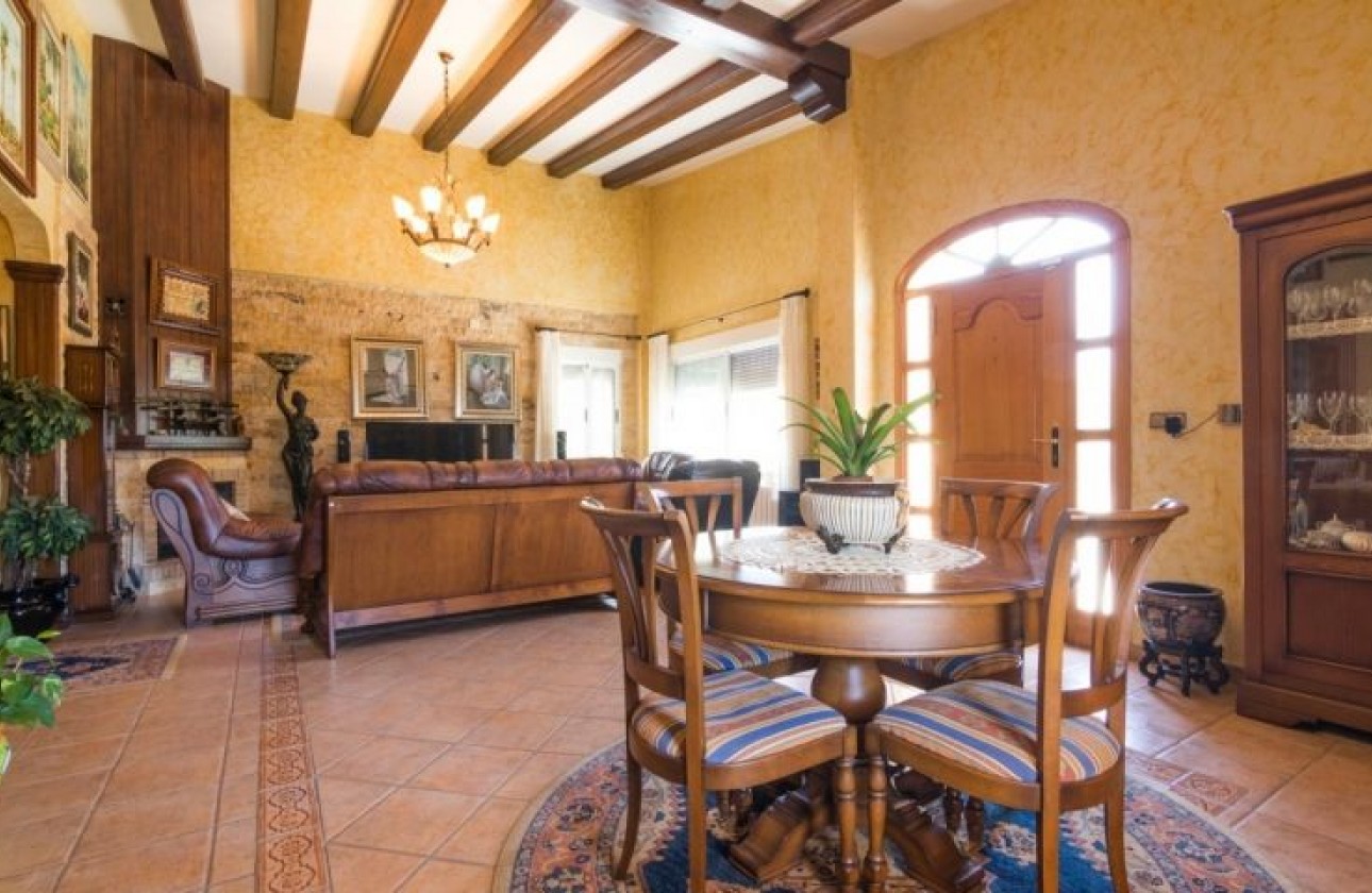 Reventa - Chalet - Crevillente