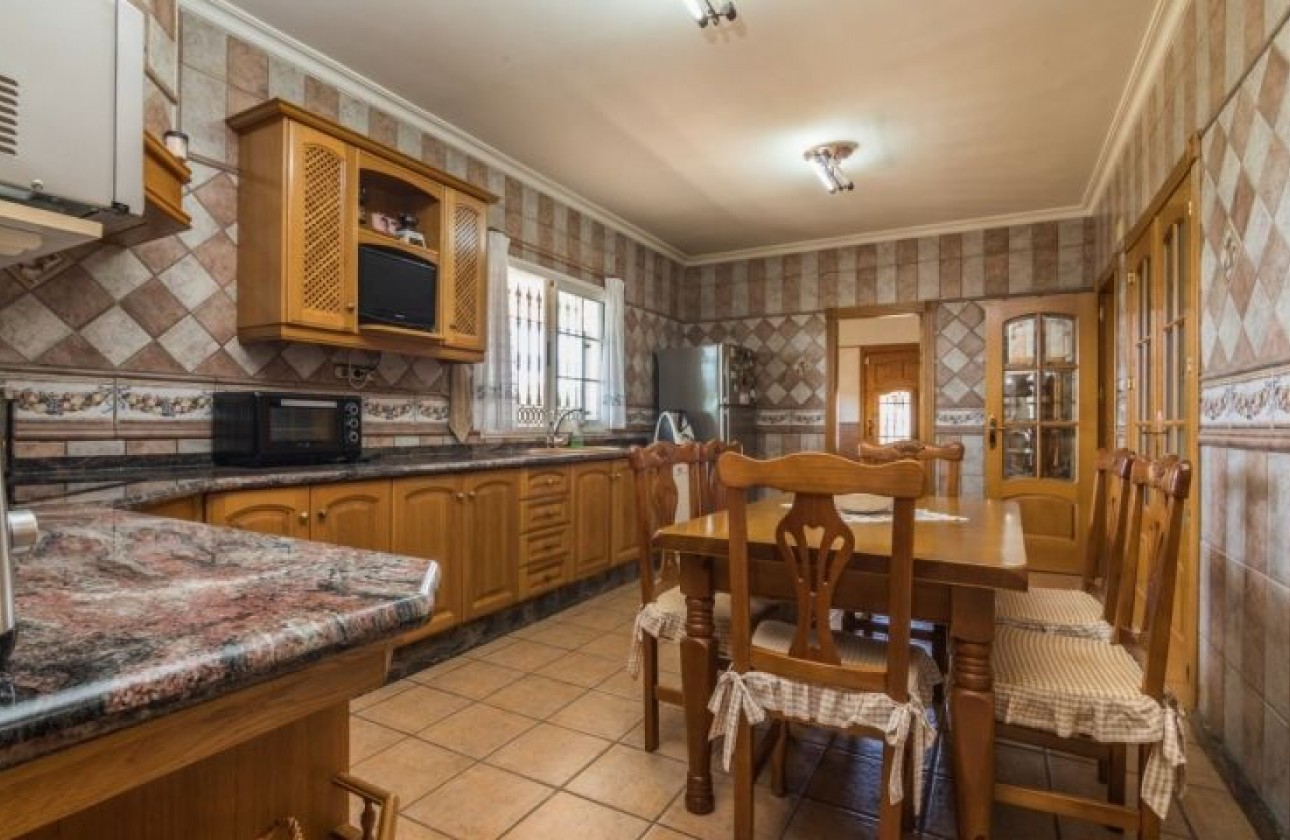Reventa - Chalet - Crevillente
