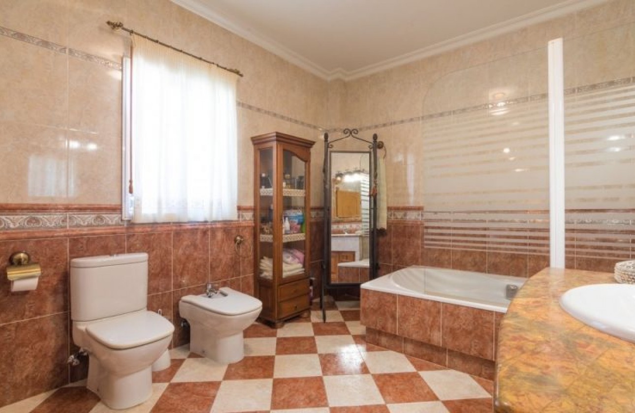 Reventa - Chalet - Crevillente