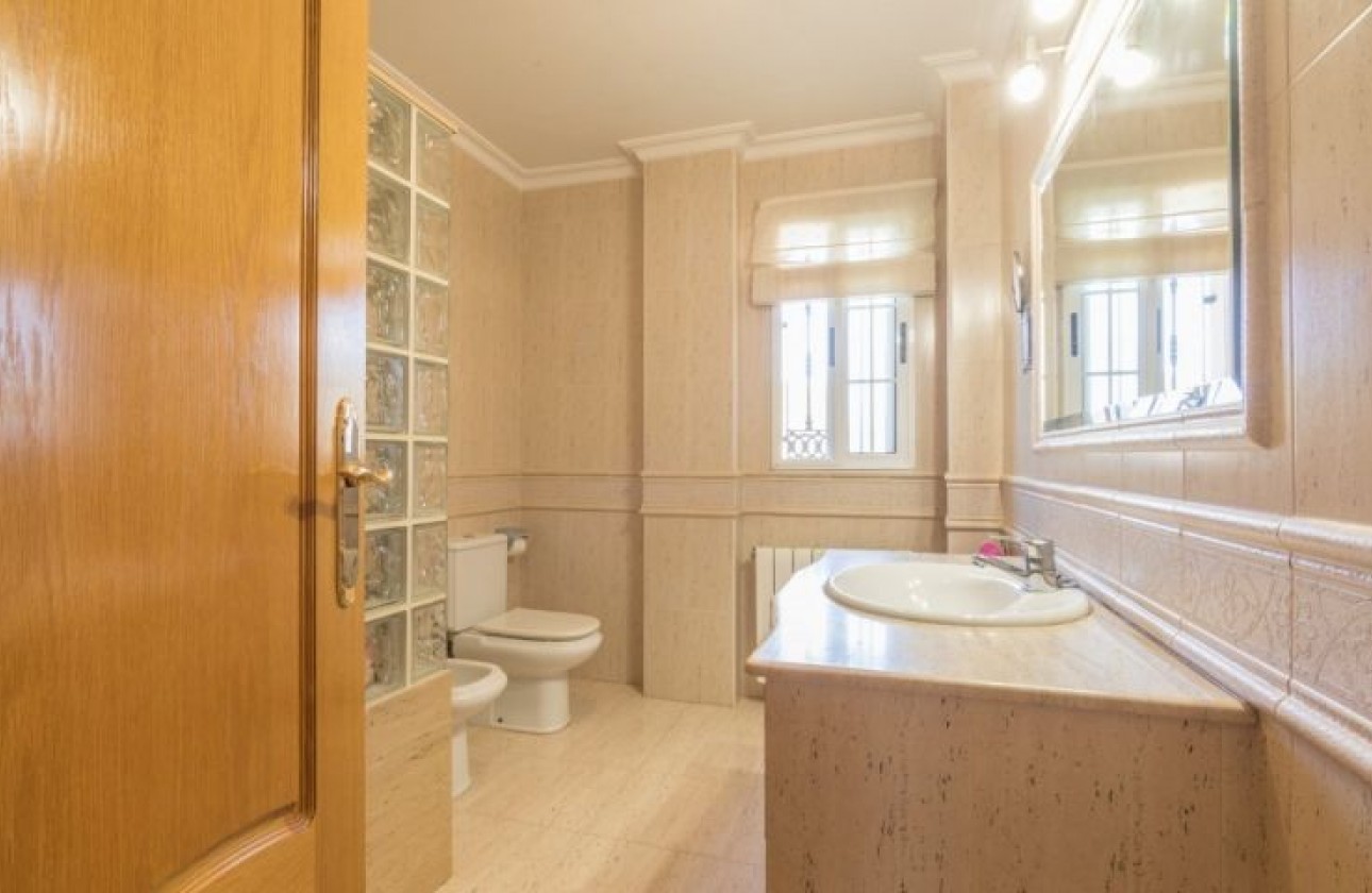 Reventa - Chalet - Crevillente