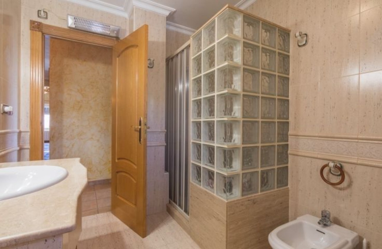 Reventa - Chalet - Crevillente