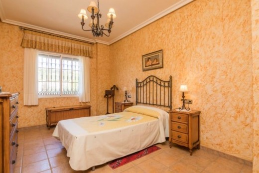 Resale - Villa - Crevillente