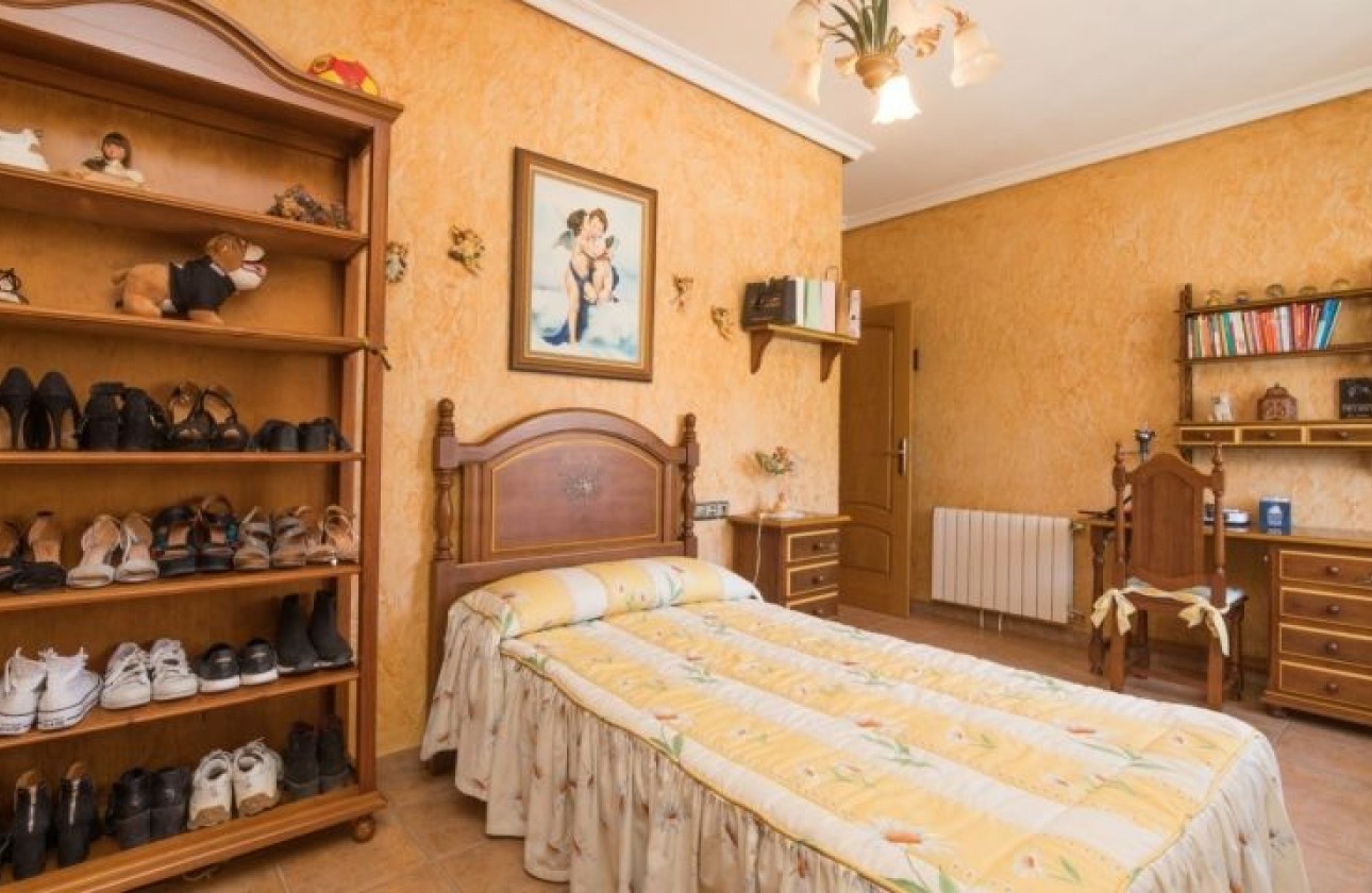 Reventa - Chalet - Crevillente