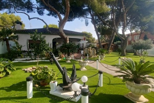 Resale - Villa - Orihuela Costa
