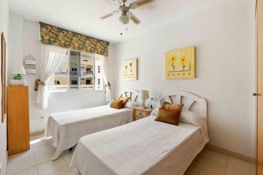 Resale - Apartment - Orihuela Costa - Campoamor