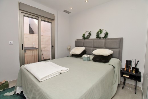 Resale - Villa - Villamartin