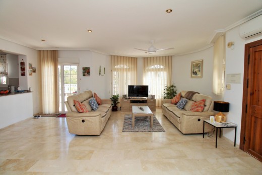 Resale - Villa - Villamartin - Los Dolses