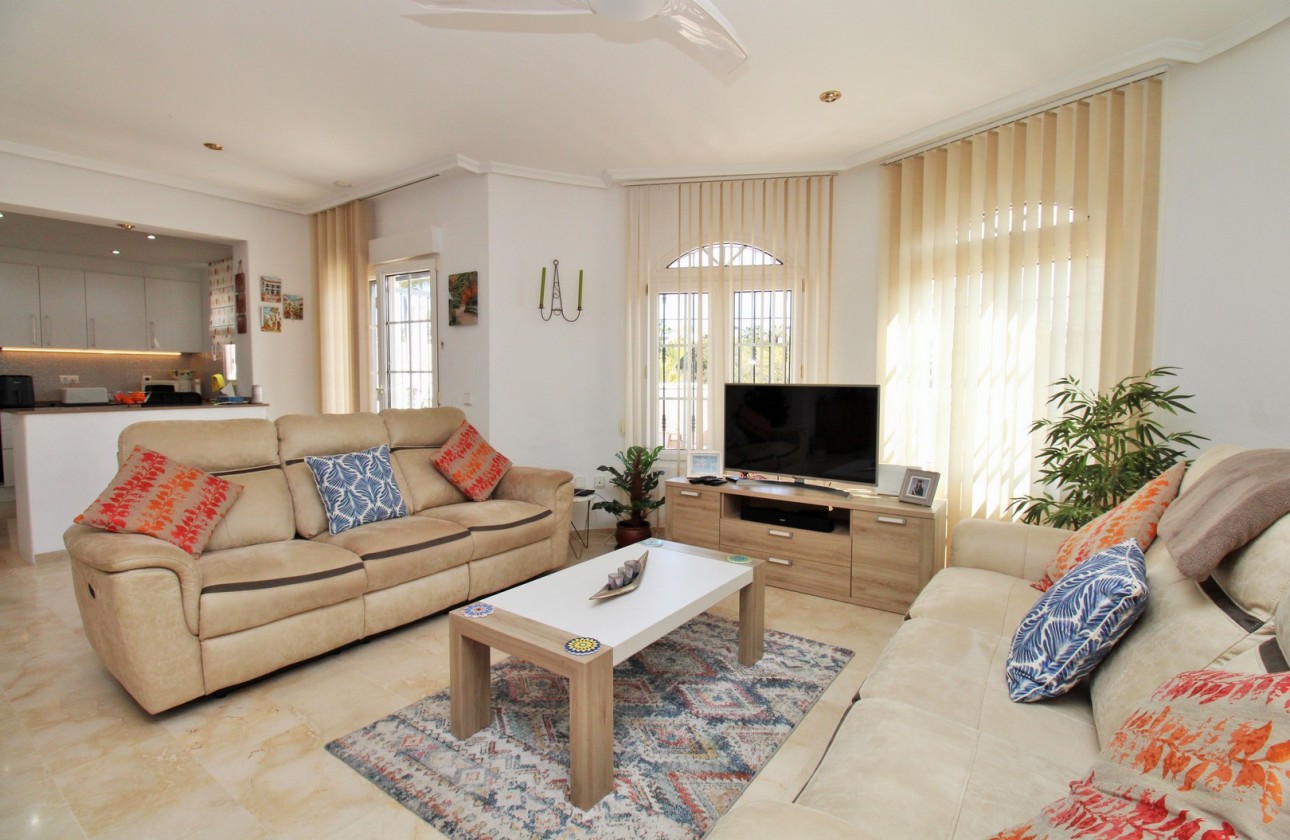 Resale - Villa - Villamartin - Los Dolses
