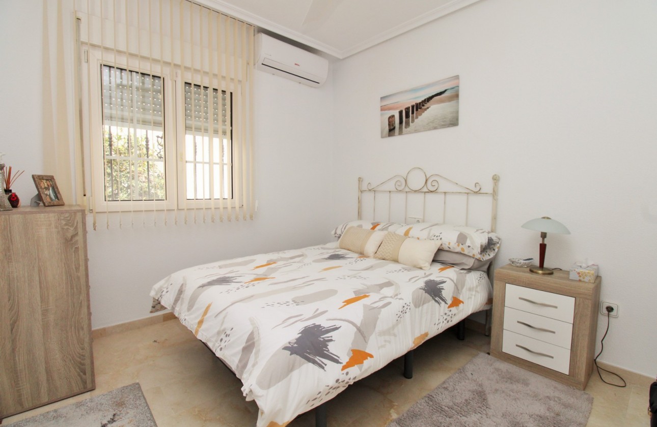 Resale - Villa - Villamartin - Los Dolses