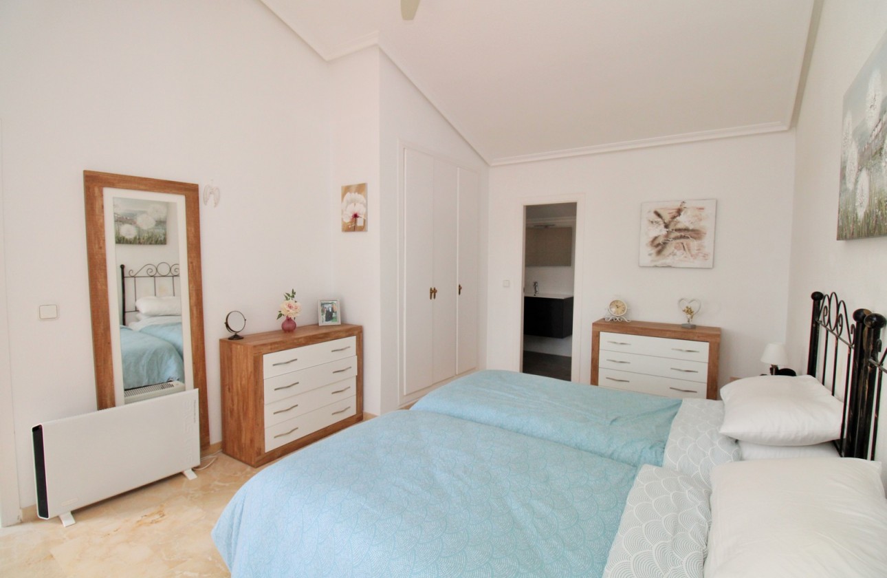 Resale - Villa - Villamartin - Los Dolses