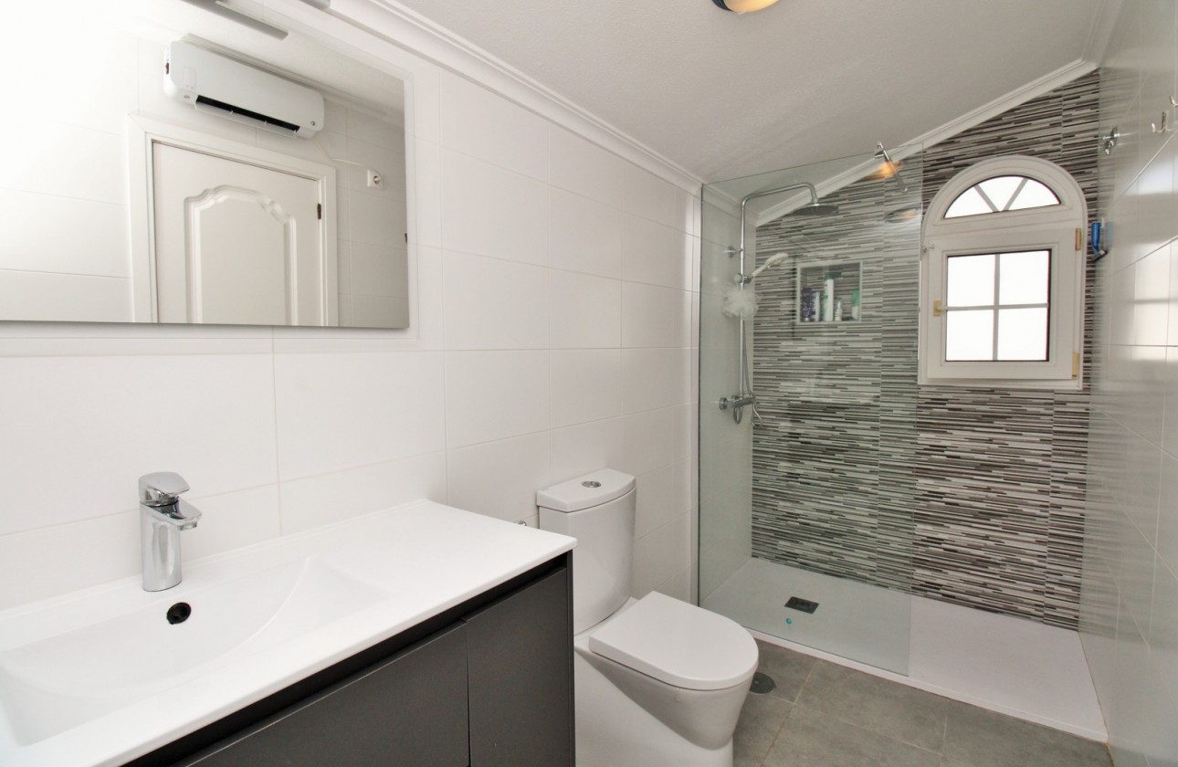 Resale - Villa - Villamartin - Los Dolses