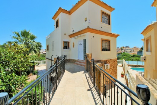 Resale - Villa - Villamartin - Los Dolses