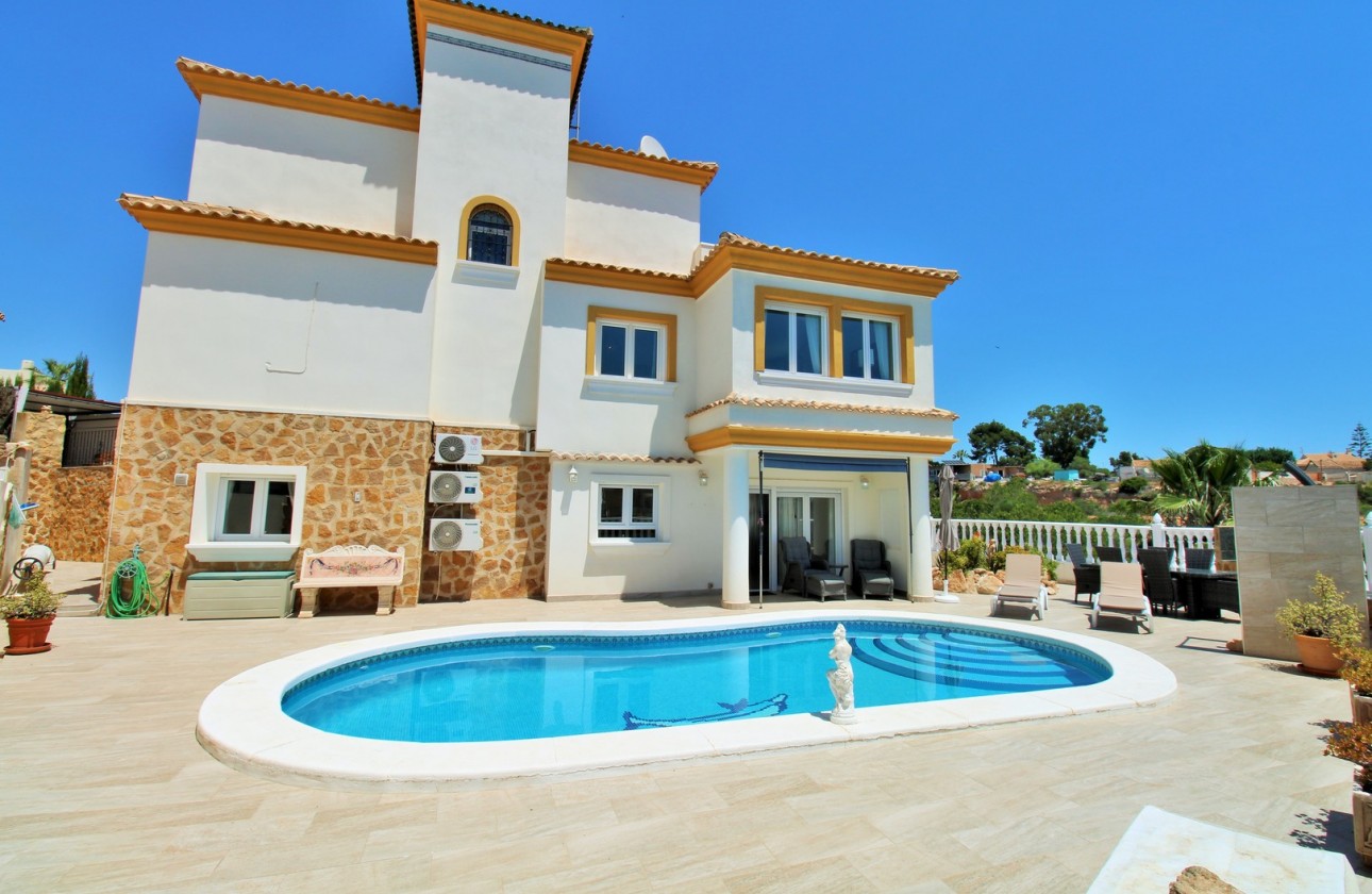 Resale - Villa - Villamartin - Los Dolses