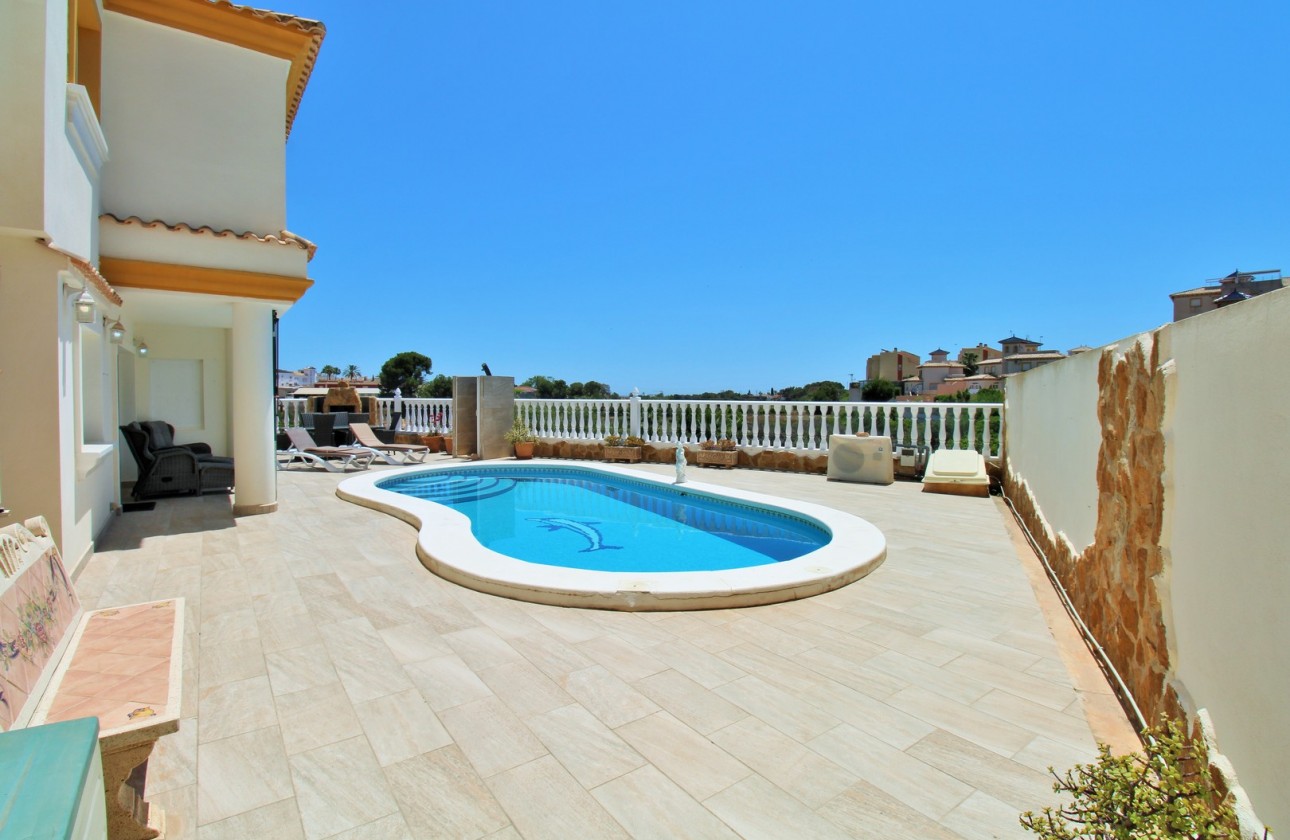 Resale - Villa - Villamartin - Los Dolses