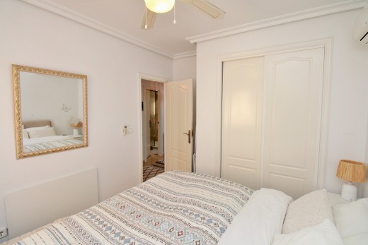 Resale - Villa - Villamartin - Los Dolses