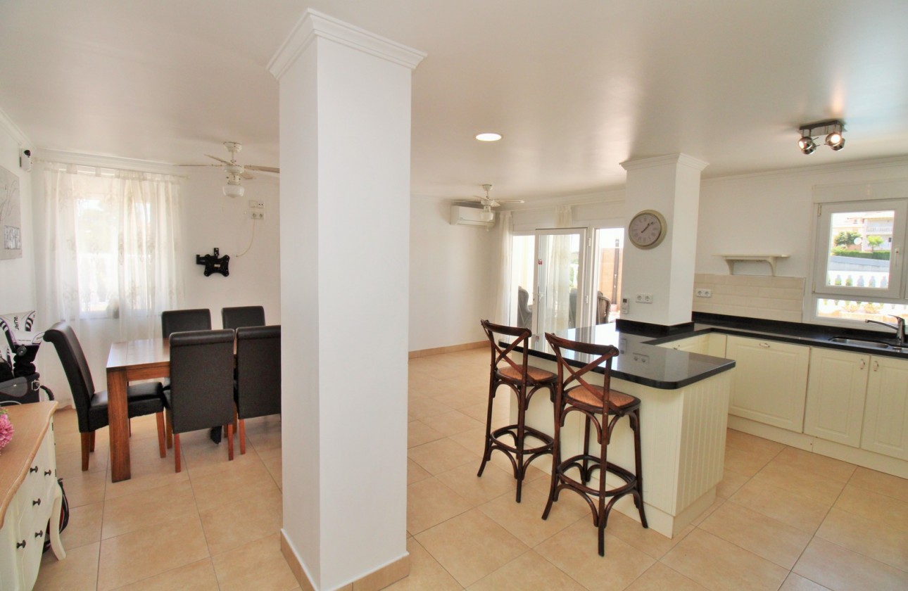 Resale - Villa - Villamartin - Los Dolses