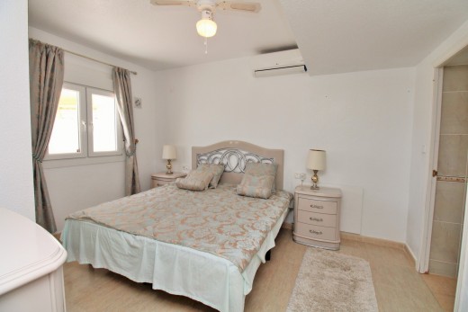 Resale - Villa - Villamartin - Los Dolses