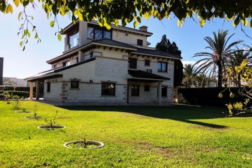Resale - Villa - Orihuela Costa