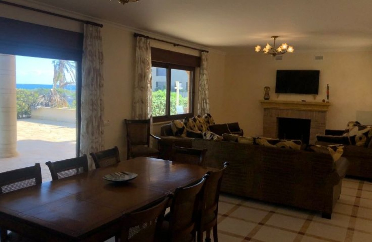 Resale - Villa - Orihuela Costa