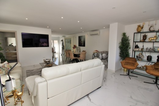 Resale - Villa - Villamartin