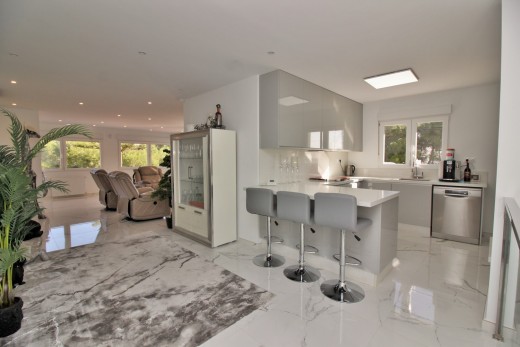 Resale - Villa - Villamartin