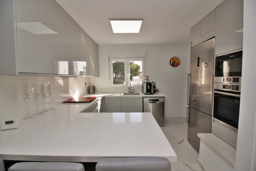 Resale - Villa - Villamartin