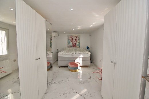 Resale - Villa - Villamartin