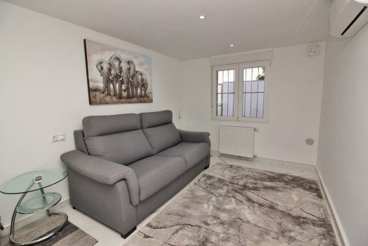 Resale - Villa - Villamartin