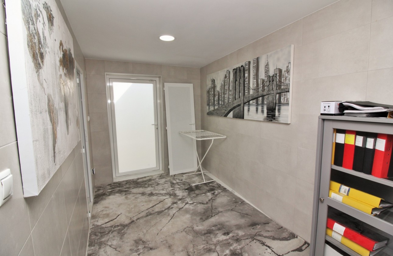 Resale - Villa - Villamartin