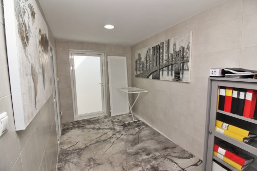 Resale - Villa - Villamartin