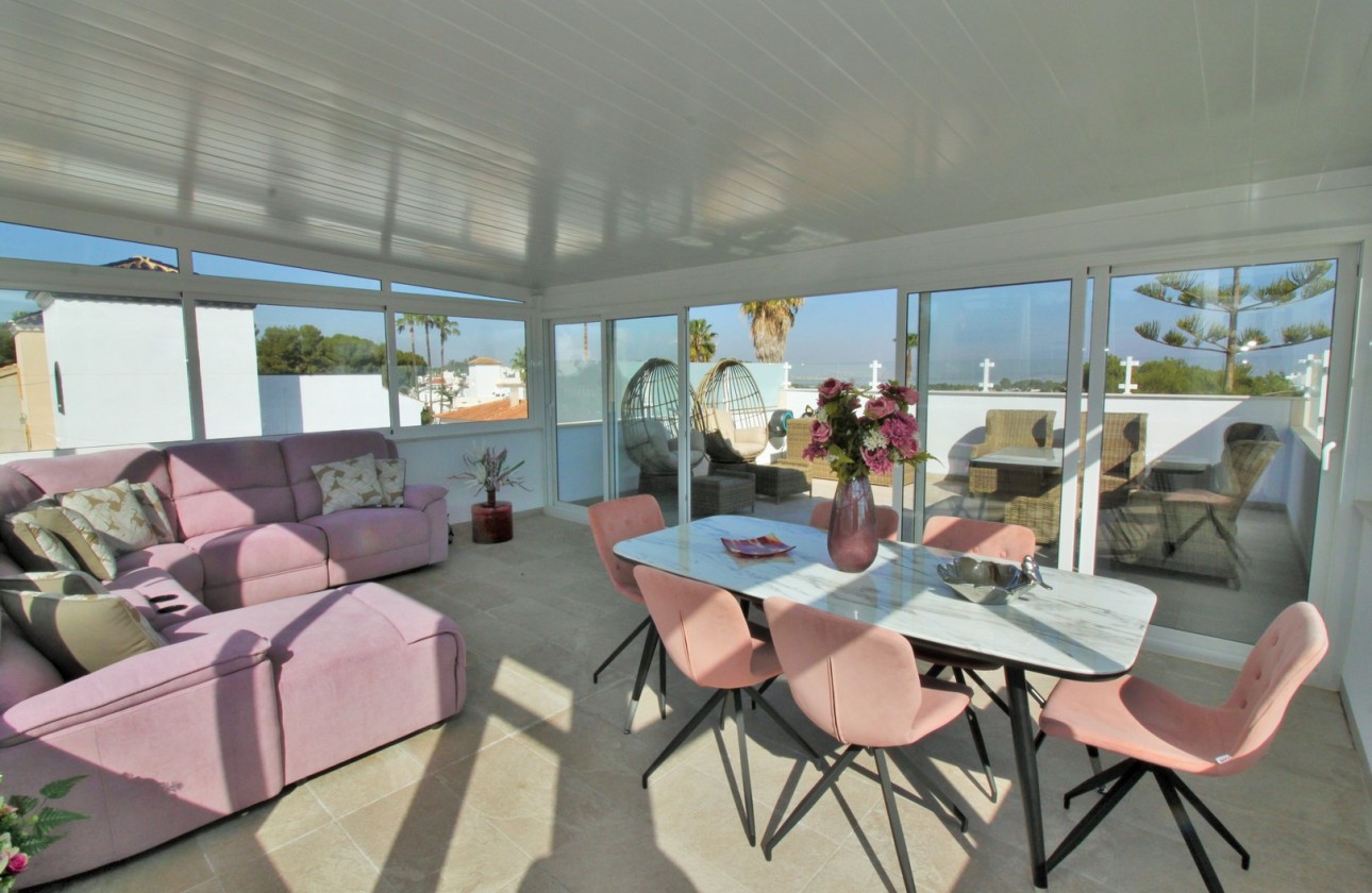 Resale - Villa - Villamartin
