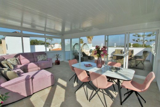 Resale - Villa - Villamartin