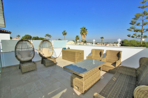 Resale - Villa - Villamartin