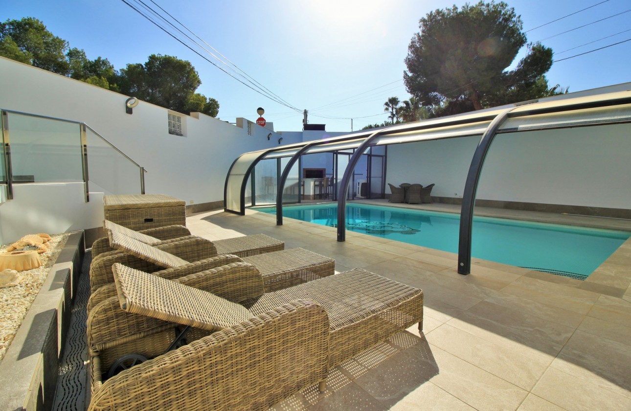 Resale - Villa - Villamartin