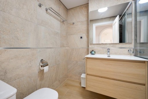 Resale - Apartment - Orihuela Costa - Campoamor