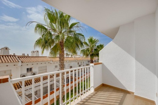 Resale - Apartment - Orihuela Costa - Campoamor