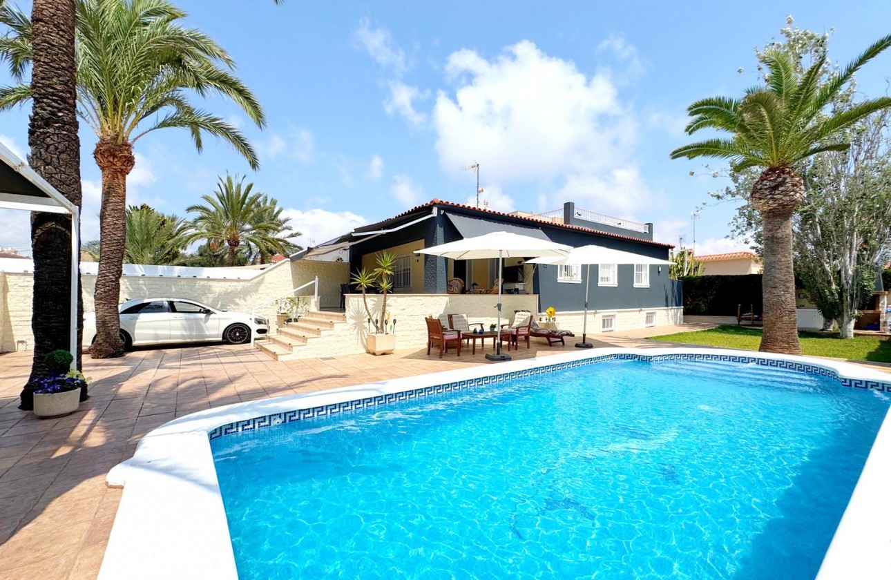Resale - Villa - Torrevieja - Rocio del Mar
