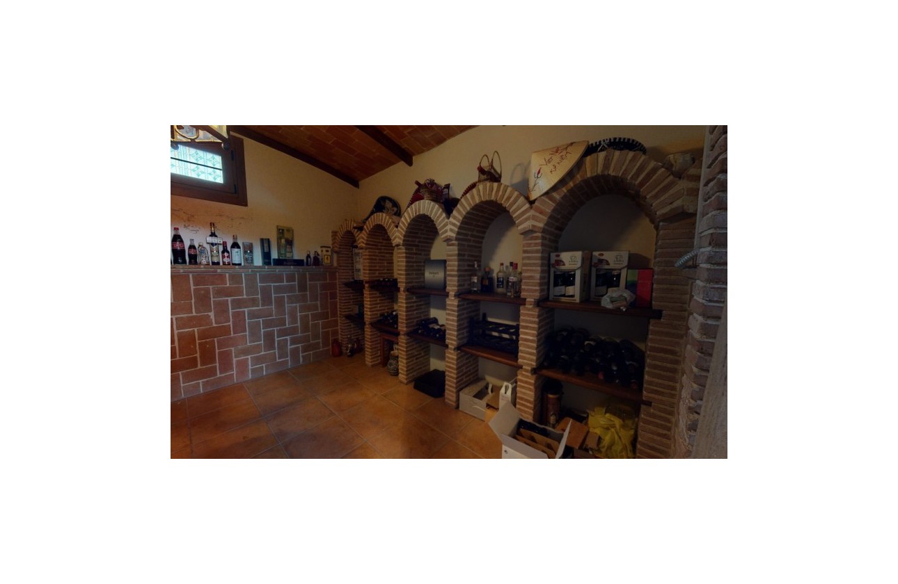 Resale - Villa - Elche