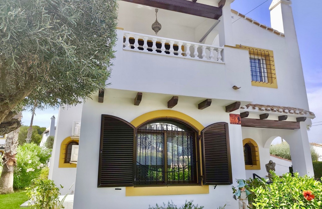 Återförsäljning - Detached Villa - Orihuela Costa - Villamartin