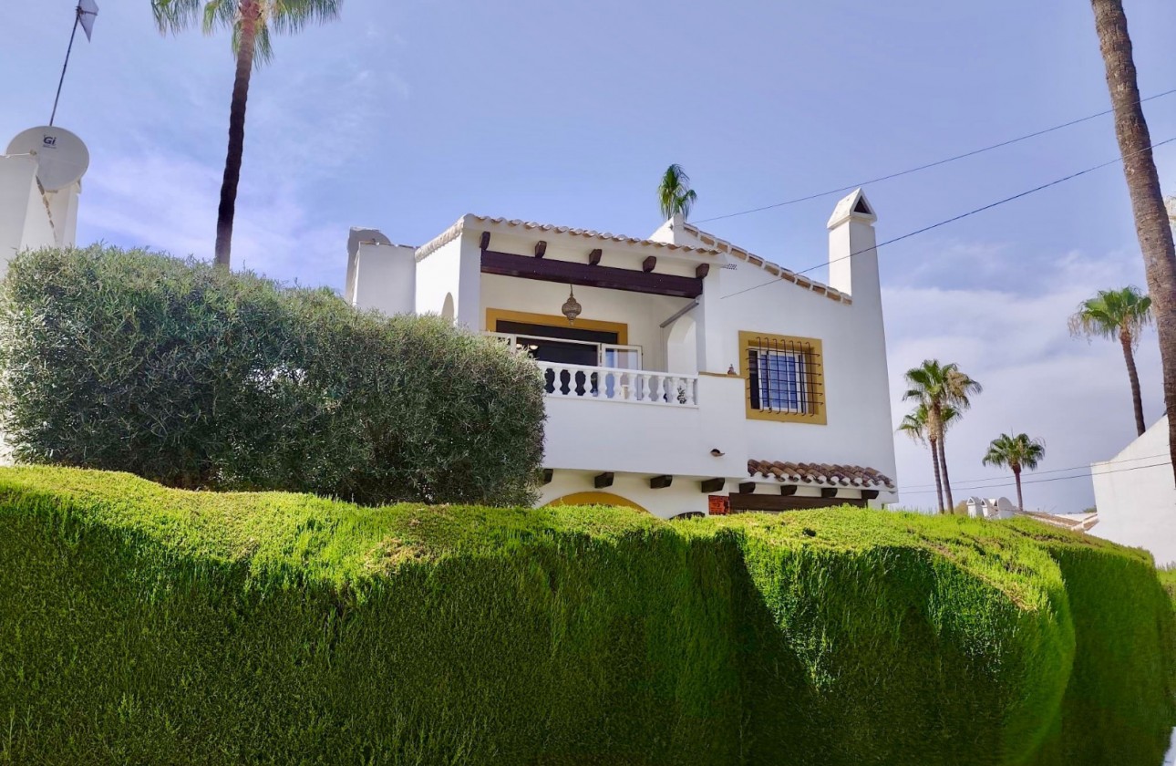 Återförsäljning - Detached Villa - Orihuela Costa - Villamartin