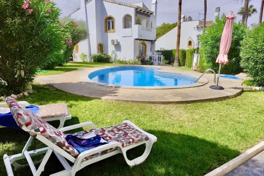 Återförsäljning - Detached Villa - Orihuela Costa - Villamartin